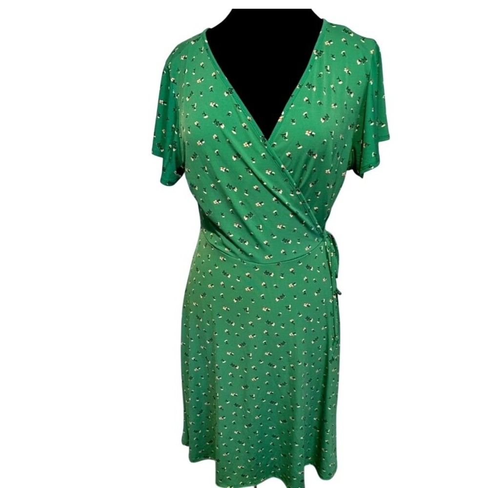 Kaileigh Green Floral Wrap Dress XL Stitch Fix